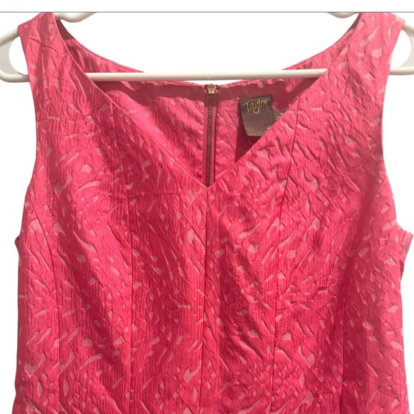 Taylor Vibrant Pink Size 8 Mini  Sleeveless Floral V Neck Dress - Picture 8 of 10